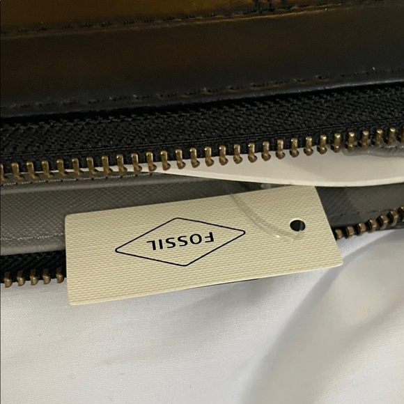 Jori RFID Zip Clutch Fossil midnight navy Leather Wristlet multi compartments - Picture 13 of 13